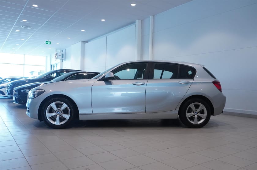Bild 3 av BMW 118d 5-Dörrars 143hk