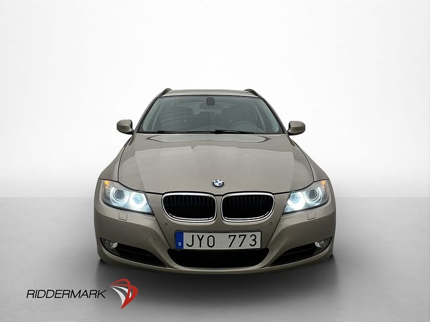 Bild 2 av BMW 320d xDrive Touring 320 Värmare Navi Halvskinn P-Sens Drag