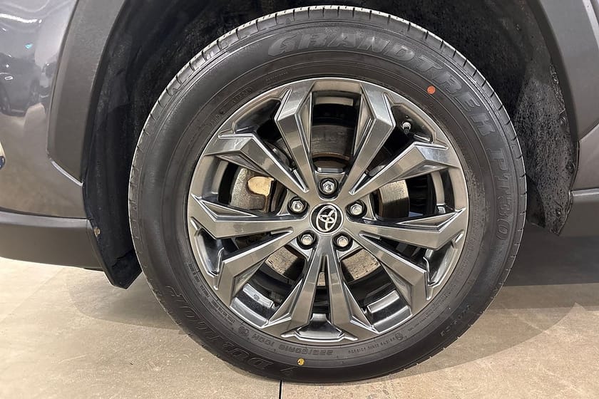 Bild 5 av Toyota RAV4 Hybrid AWD-i Executive Moms/Drag / B-Kam / Navi / Skinn