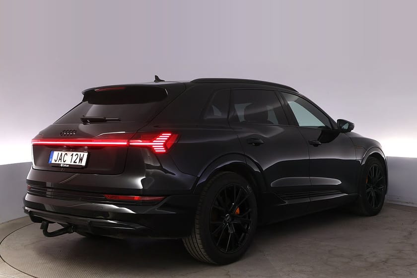 Bild 5 av Audi e-tron 55 quattro S-line Adv. Pano 360 Elstol B&O Drag