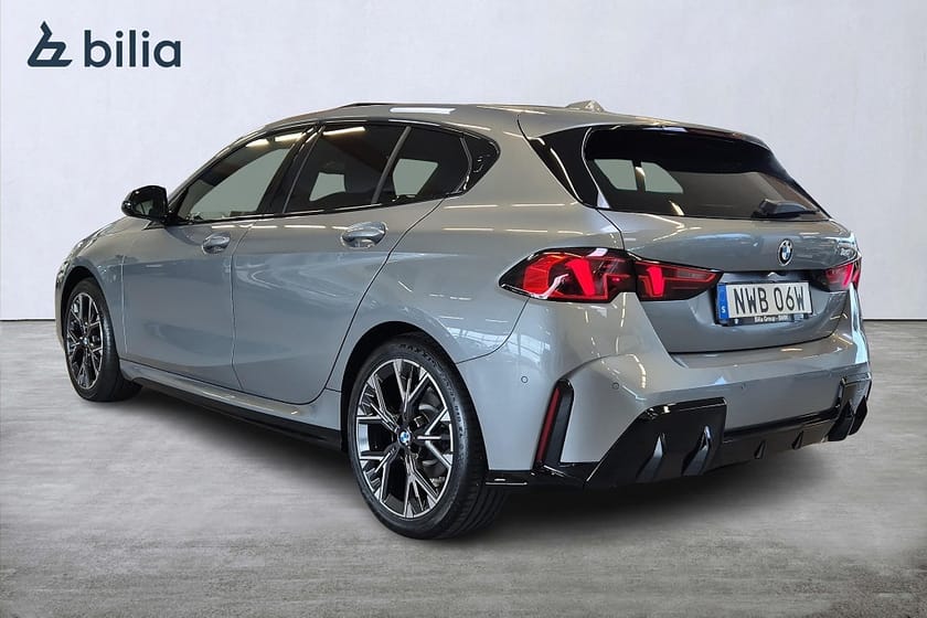 Bild 2 av BMW 120 M Sport Panorama 18" Harman Kardon Driving Assistant