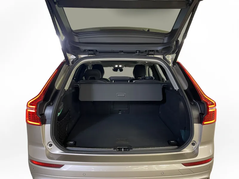 Bild 10 av 16 – Volvo XC60 T6 Plus Dark Edition Plus Edition
