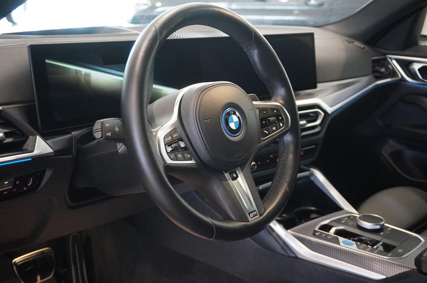 Bild 2 av BMW i4 eDrive40 Gran Coupé Fully M-Sport Drag Laser HUD 340hk