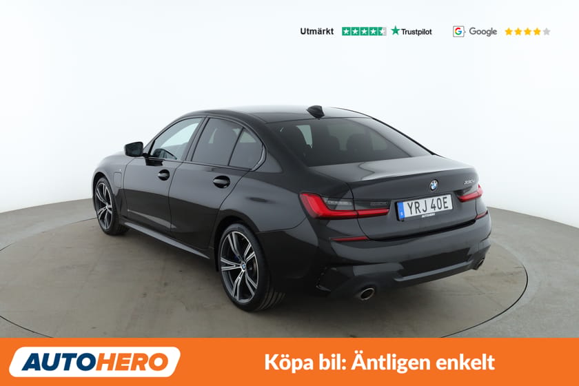 Bild 3 av BMW 330e Sedan M Sport / CarPlay, PDC, Rattvärme