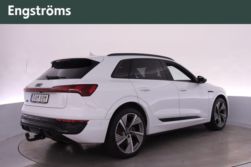 Bild 4 av Audi Q8 55 e-tron quattro 408 HK S Line Drag Panoramatak
