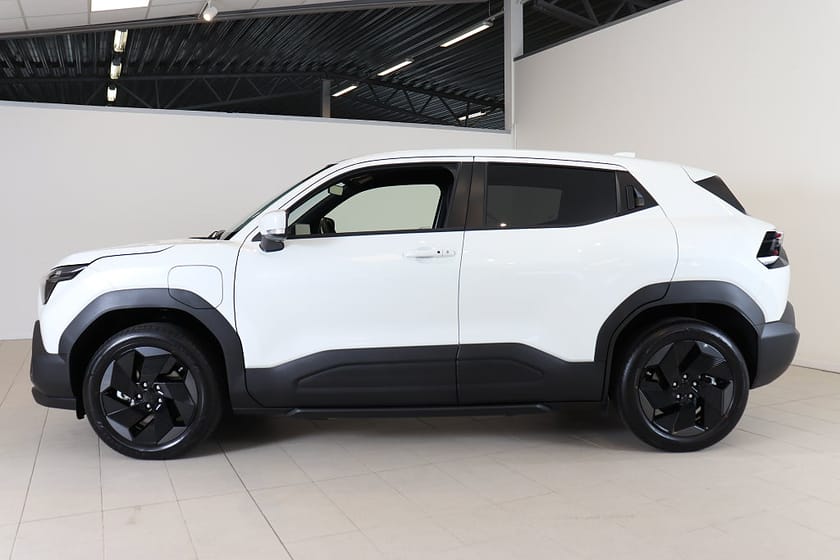 Bild 2 av Suzuki e Vitara e-Vitara 61 kWh 2WD Select Värmepump Navi *PL Från 3995:-/MÅN*