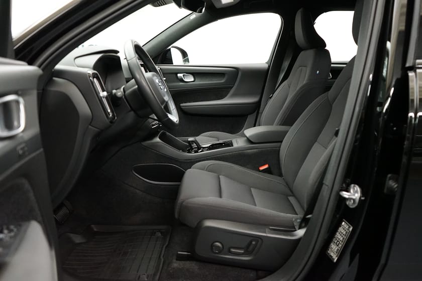 Bild 5 av Volvo XC40 Recharge Plus Edition, Förarstol elmanövrerad, Dragkrok