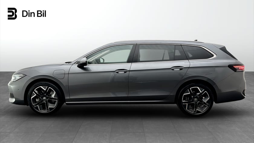 Bild 2 av Volkswagen Passat Variant eHybrid DSG Elegance Drag/P-värmare/Panorama