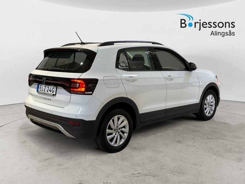 Bild 3 av Volkswagen T-Cross TSI 95hk CarPlay/Cockpit/P-sensorer