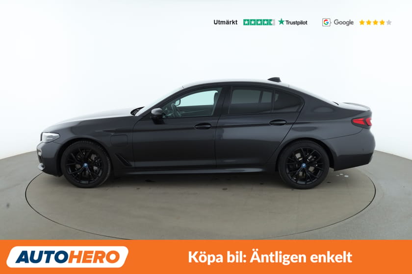 Bild 2 av BMW 545e xDrive Sedan M Sport / Park assist, 360-kamera, Rattvärme, H/K