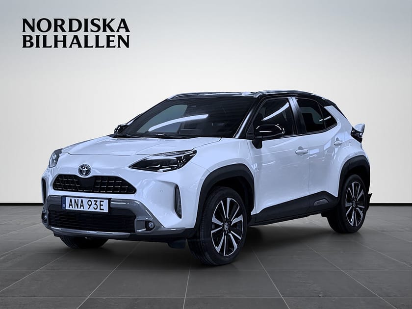 Bild 3 av Toyota Yaris Cross Hybrid AWD-i e-CVT Premiere Edition JBL Apple Car HUD