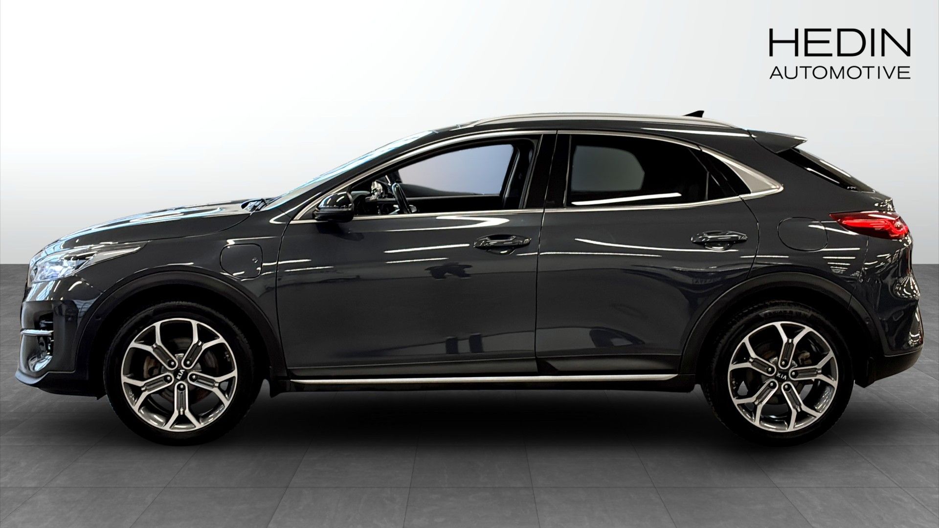Kia XCeed PHEV 2021, photo 6/9