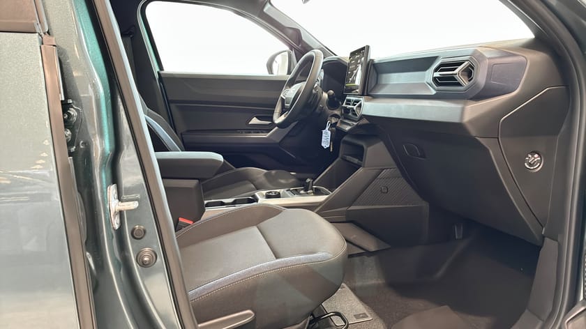 Bild 3 av Dacia Duster EXPRESSION HYBRID 150 4X4 // Privatleasing fr. 3390 kr/mån*