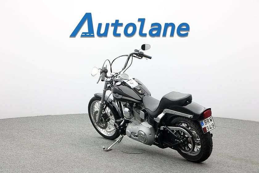 Bild 3 av Harley-Davidson Softail Standard Sommarkampanj 4,99%