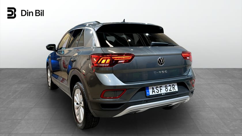 Bild 3 av Volkswagen T-Roc eTSI150 Life Backkamera/P-värmare