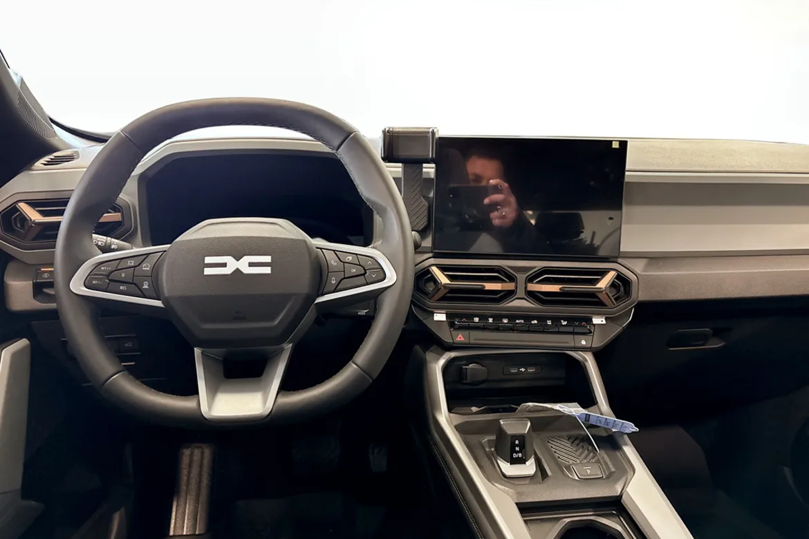 Dacia Bigster Hybrid 155