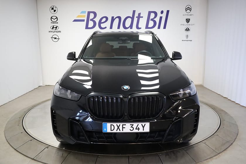 Bild 2 av BMW X5 xDrive30d M Sport Alla Utrustningspaket / Luftfjädring