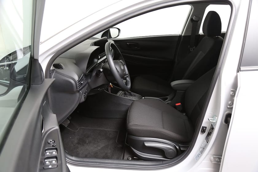 Bild 5 av Hyundai i20 1.0 T-GDi MHEV Essential Automat kamera fd. demo