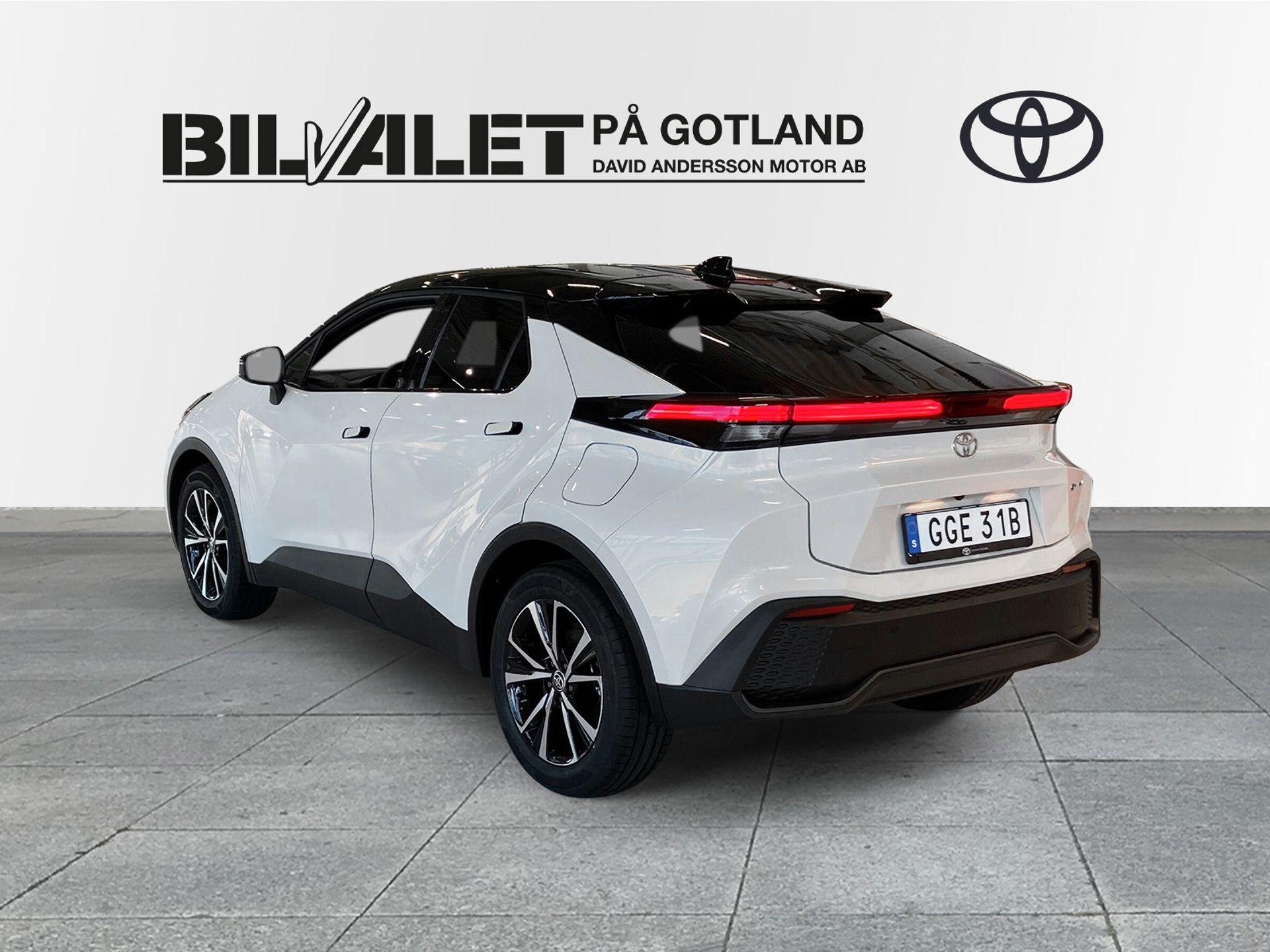 Toyota C-HR 2.0 Laddhybrid (223hk) Aut 2025, bild 2/10