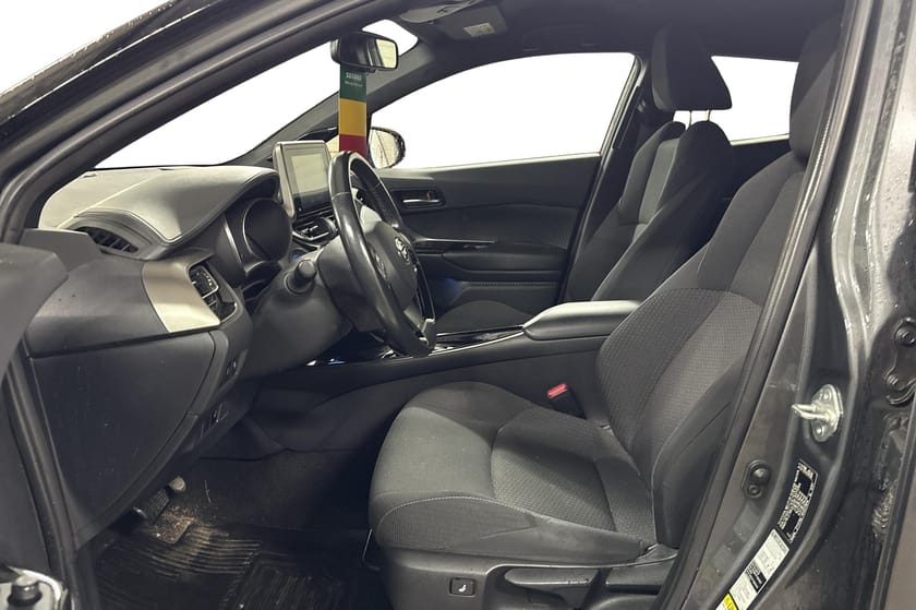 Bilde 3 av Toyota C-HR Hybrid