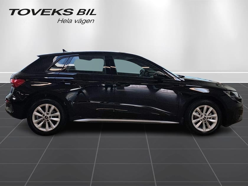 Bild 5 av Audi A3 Sportback 35 TFSI PROLINE 150 HK Apple Carlplay