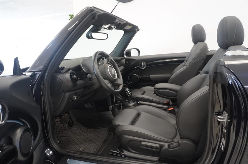 Bild 2 av MINI Cooper Convertible Essential Navi Keyless