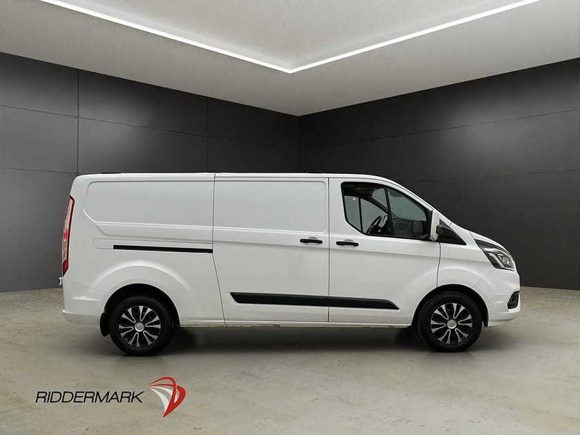 Bild 2 av Ford Transit Custom 300 transit-custom L2 Ny-Kamrem Värmare PDC Dragkrok Moms