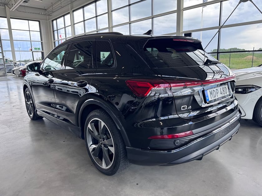 Bild 3 av Audi Q4 40 e-tron S Line | Matrix | Cockpit | Läder | Pano