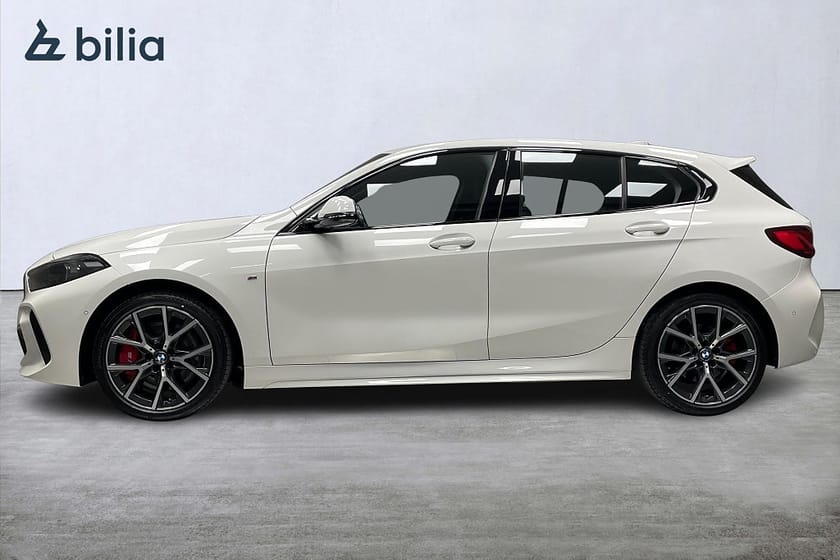 Bild 4 av BMW 118i M Sport / M Sport Pro / Navigation / 18" Alu /