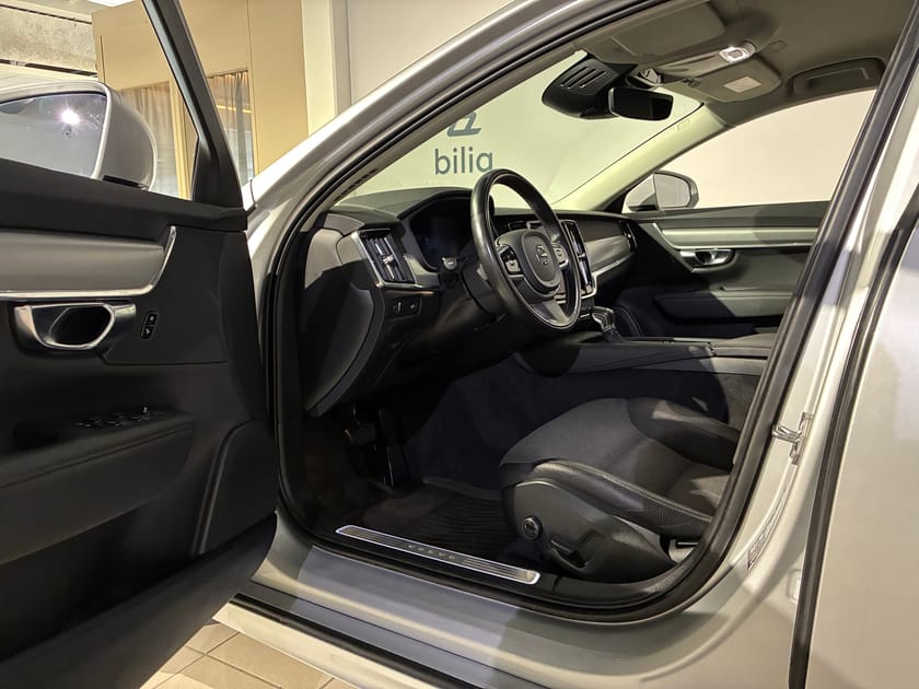 Bild 5 av Volvo V90 D4 AWD Momentum Advanced SE II | Drag | Tonade Rutor |