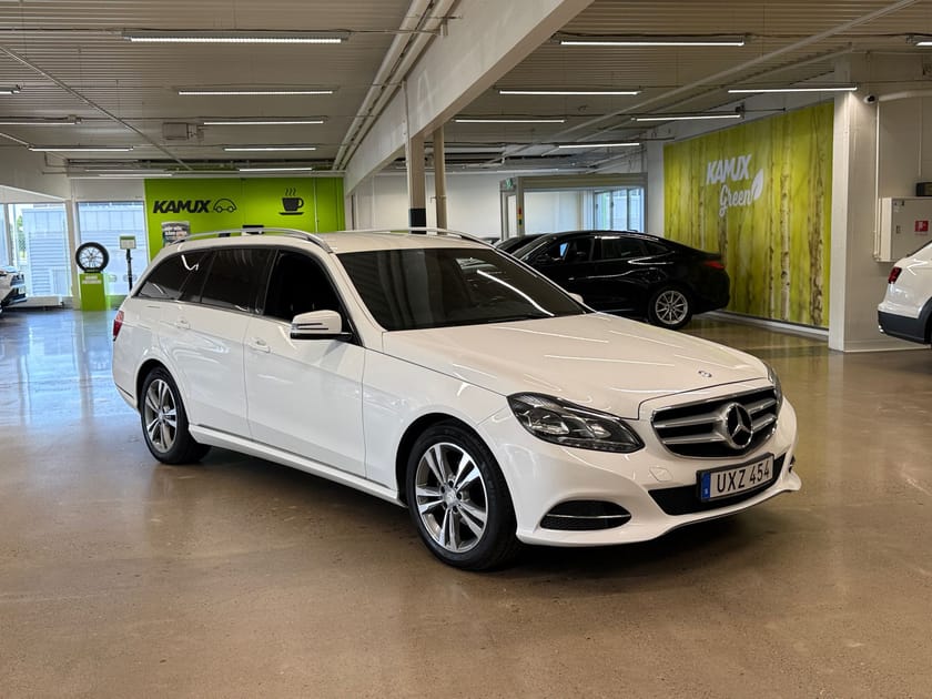 Bild 1 av Mercedes-Benz E 220 T BlueTEC BE Avantgarde  7-Sits Skinn Värmare Drag