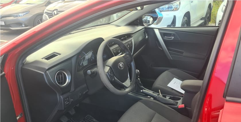 Bild 2 av Toyota Auris 1.4 D 5DR. 90HK LIFE