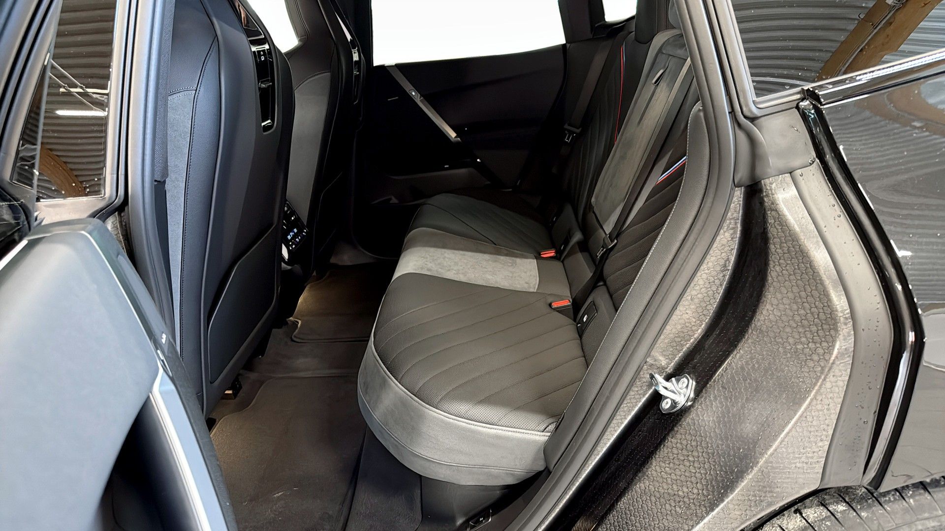 BMW iX xDrive60 2026, bild 5/9