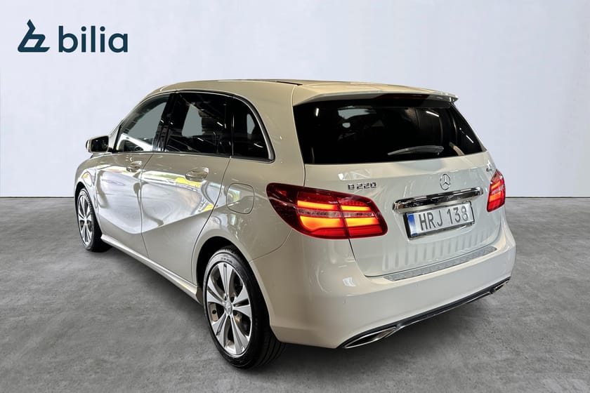 Bild 3 av Mercedes-Benz B 220 4MATIC Urbanline Dragkrok Kamera PDC Skinn