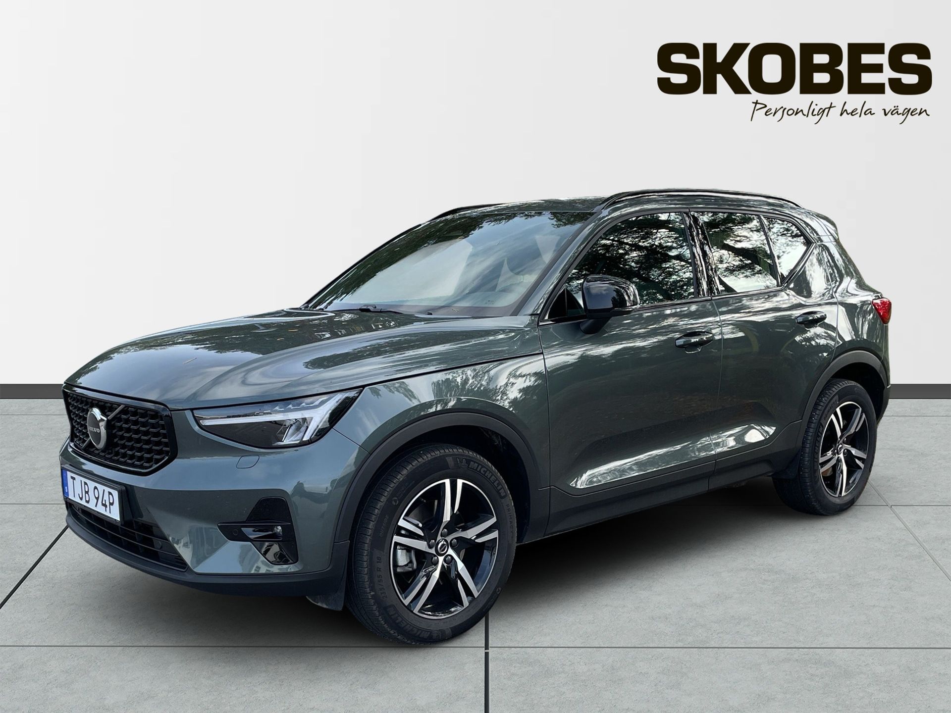 Volvo XC40 B4 FWD Bensin Plus Dark 2026, kuva 3/3