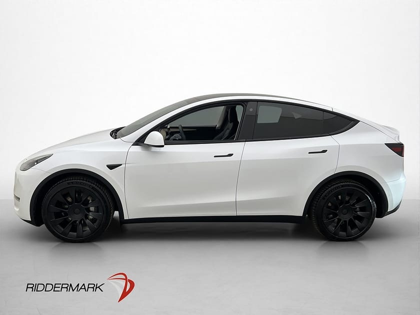 Bild 1 av Tesla Model Y Long Range AWD Panorama Dragkrok Autopilot