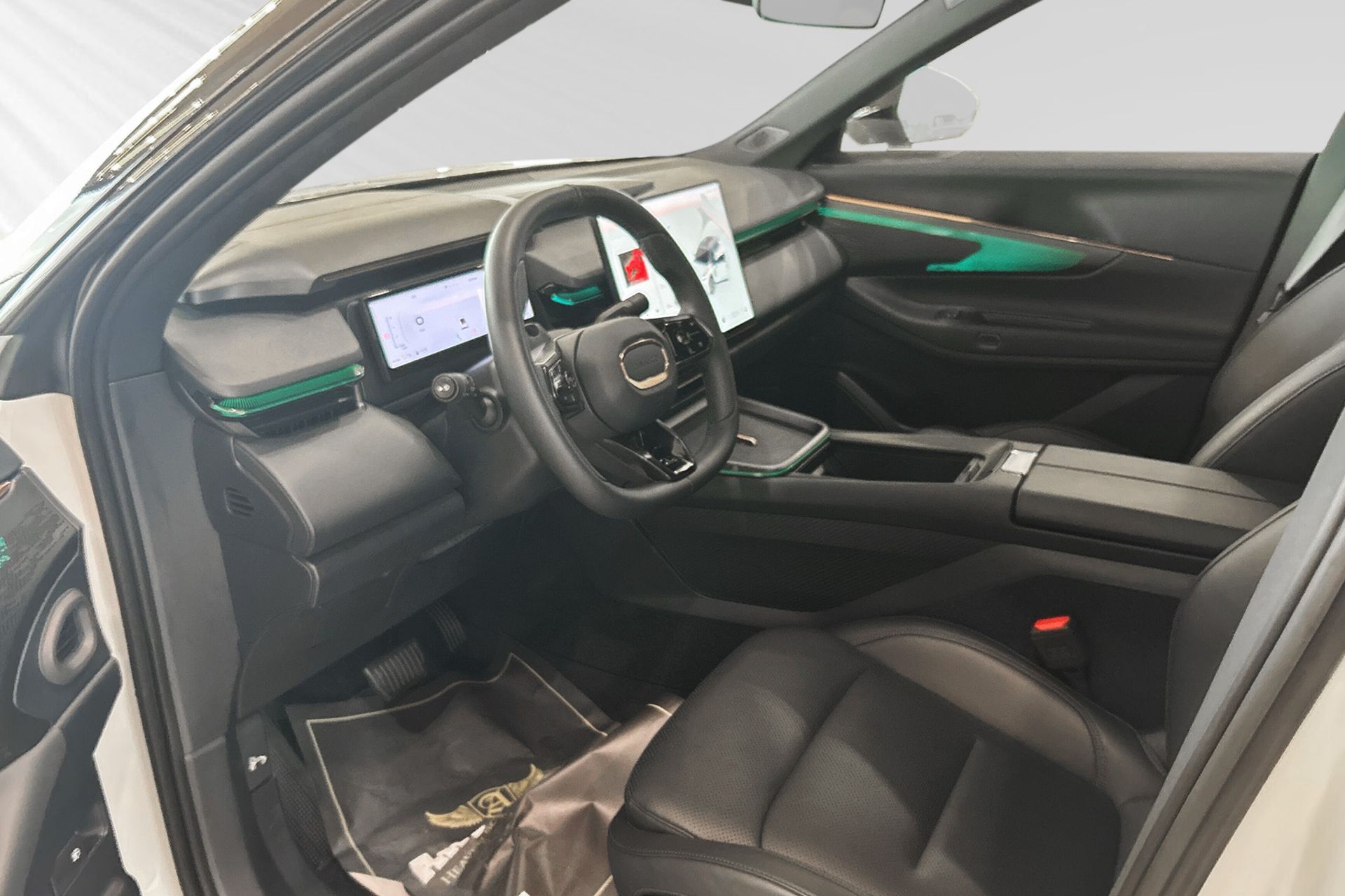 Lynk & Co 08 PHEV 2025, photo 6/10