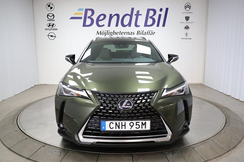 Bild 2 av Lexus UX 250h E-Four Comfort AWD Teknikpaket / Navi / Nyservad