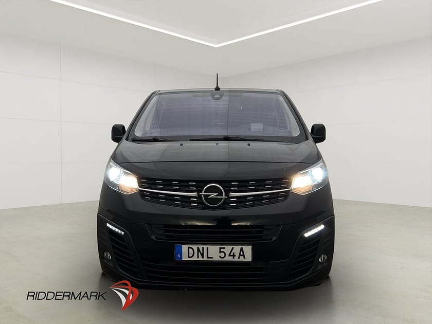 Bild 5 av Opel Vivaro Skåpbil IP L2 170hk Ny-Kamrem Värm Drag B-Kamera CARPLAY