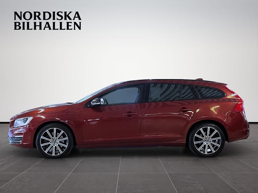 Bild 4 av Volvo V60 D6 Plug-in Hybrid AWD Geartronic Summum Värmare Drag