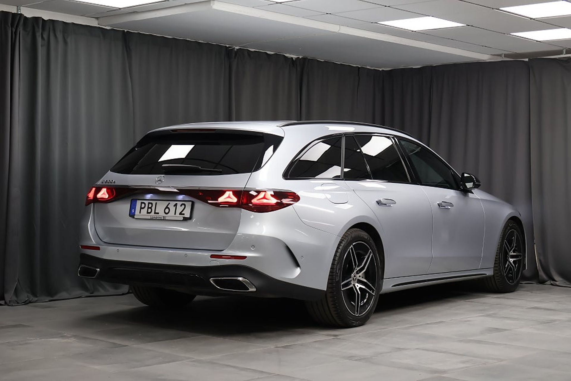 Mercedes-Benz E 2024, bild 2/10