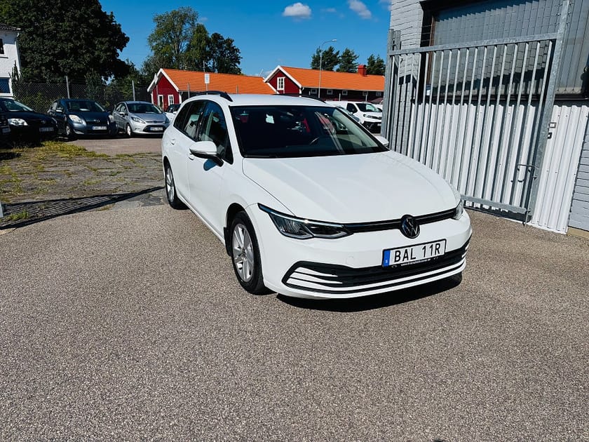 Bild 1 av Volkswagen Golf Sportscombi 1.5 TGI 131HK DSG / CARPLAY / VÄRMARE
