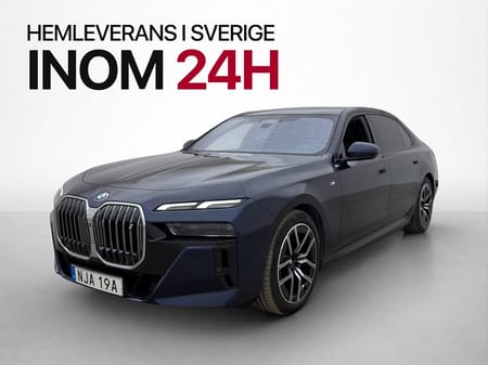 BMW i7 xDrive60 M Sport Innovation Executive B&W Sky MOMS