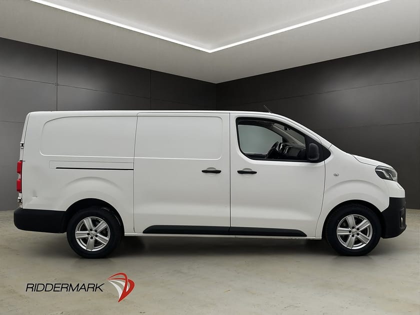 Bild 2 av Toyota Proace L3 Ny-Kamrem Värm PDC Drag 2xDörrar HUD Moms