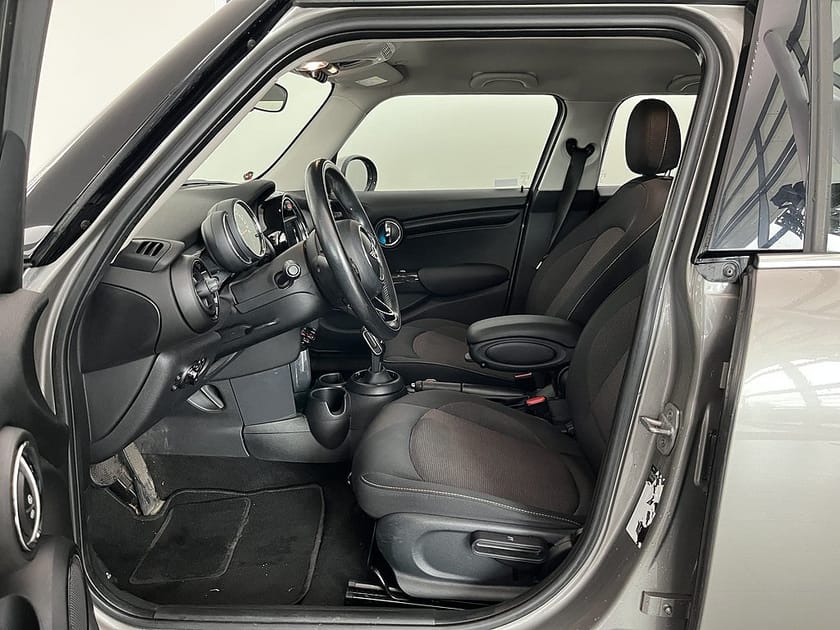 Bild 5 av MINI Cooper 5dr Aut PDC Bak