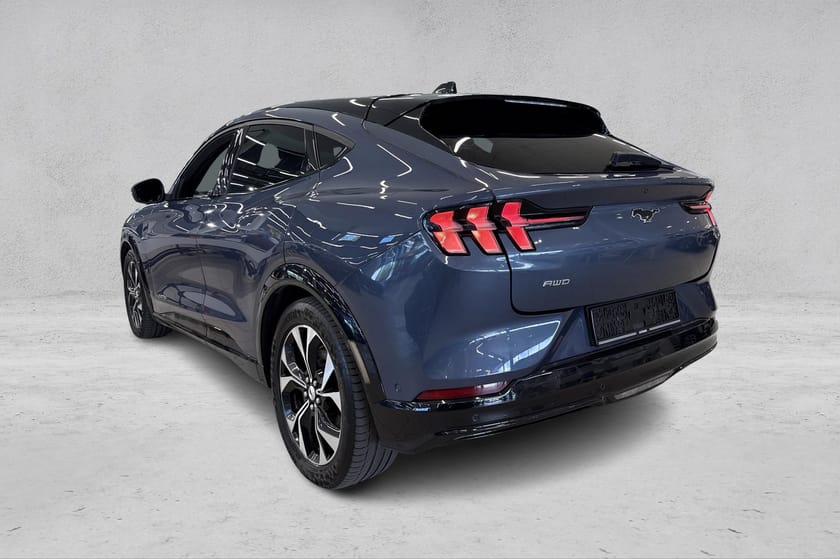 Bilde 3 av Ford Mustang Mach-E Long Range AWD LR /Tekno Pakke/Nye S+V Hjul!/Hengerfeste/Pano++