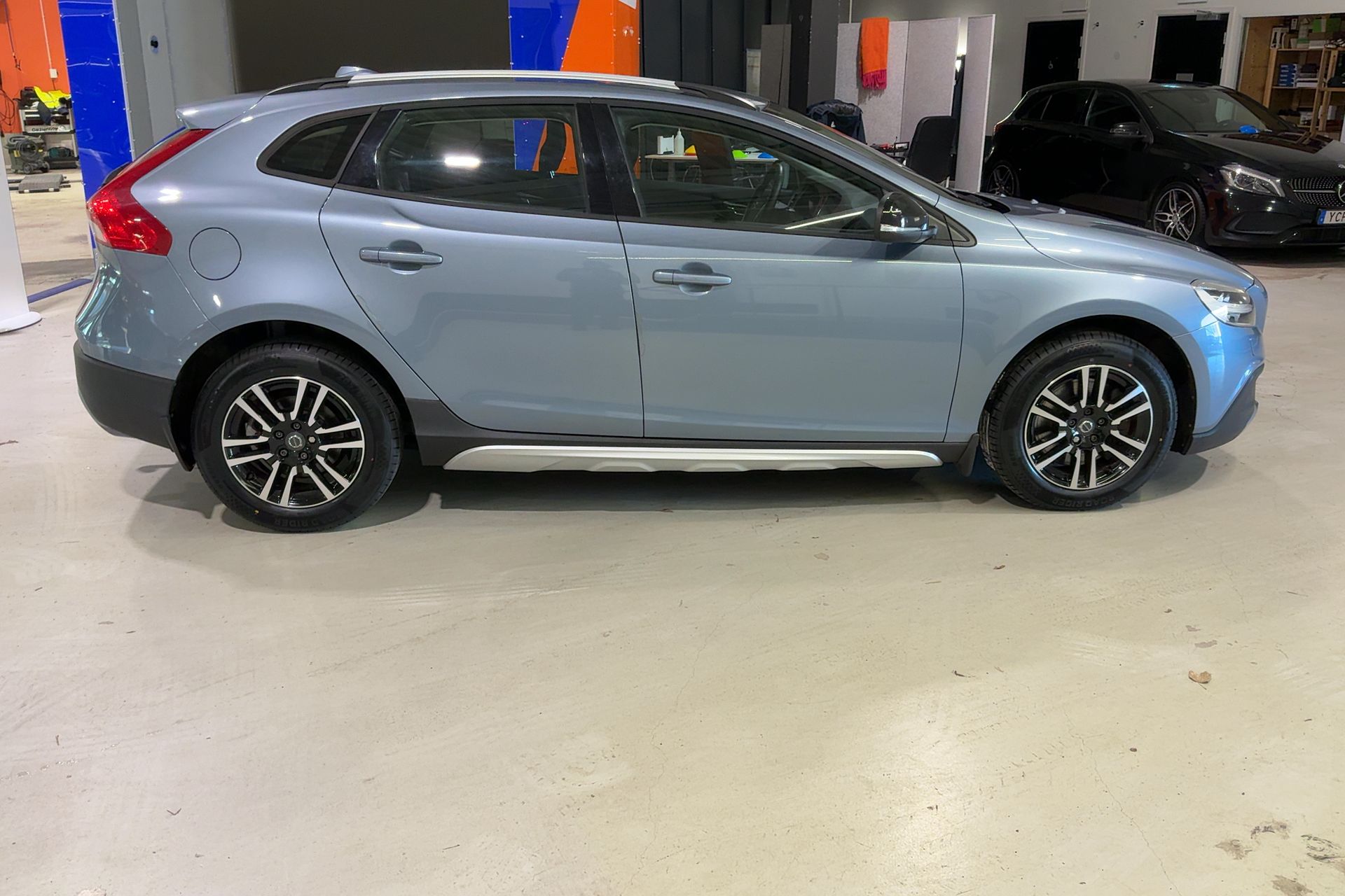 Volvo V40 Cross Country 2017, kuva 7/10