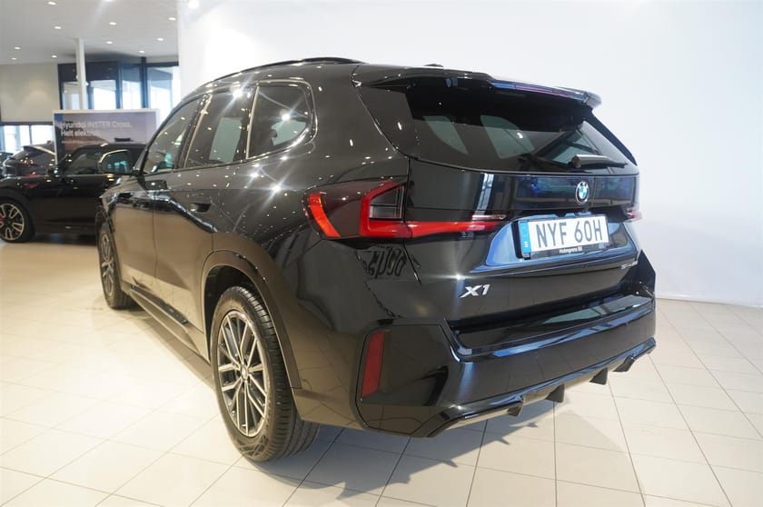 Bild 5 av BMW X1 sDrive18i Active Edition Rattvärme Driving Assistant Plus Shadow Line