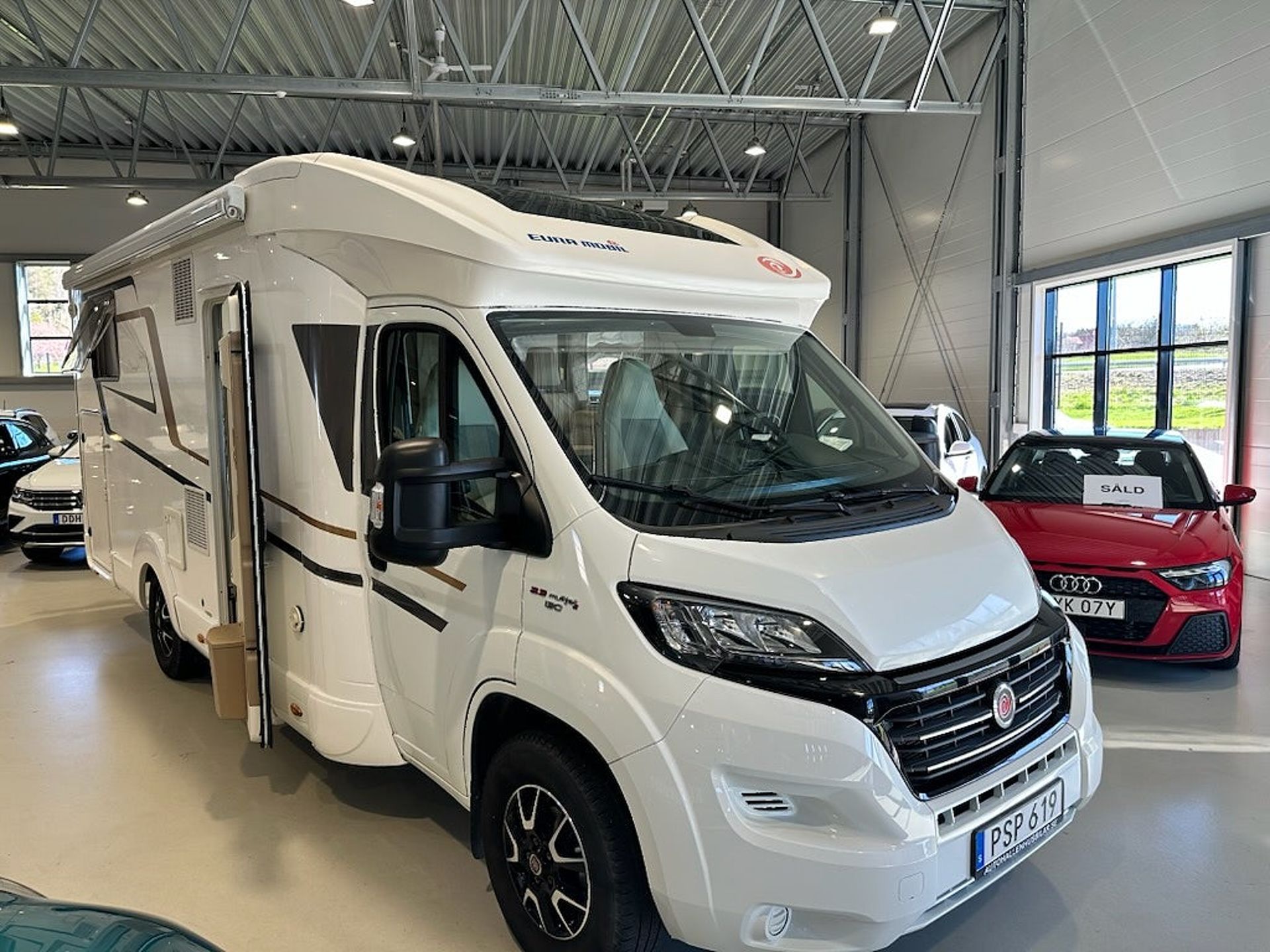 Eura Mobil Campervan Fiat 2.3 MultiJet 2018, bild 4/28