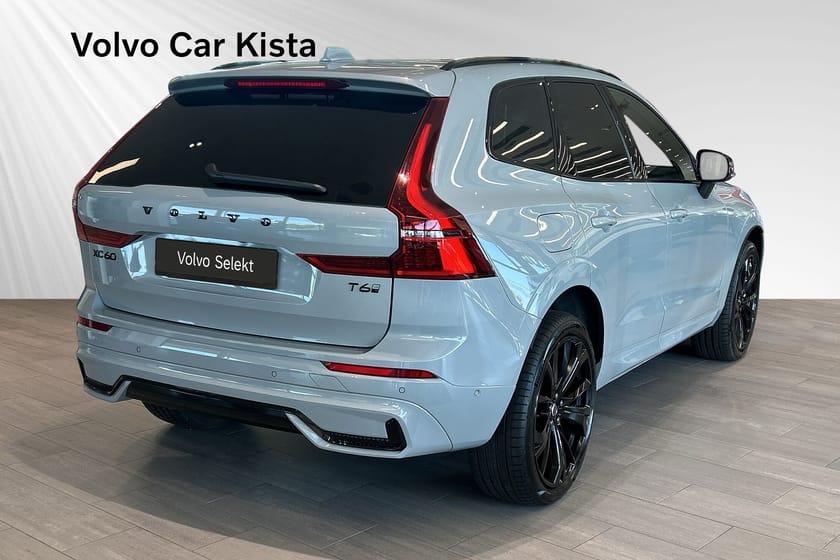 Bild 5 av Volvo XC60 T6 Plus Black Nordic Edition Luftfj Drag HUD Pano